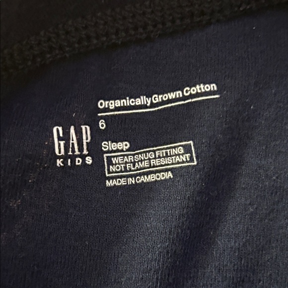 Gap Rainbow Patterned Pajama Set 6 - Picture 2 of 6